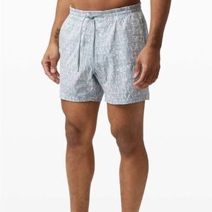 Lululemon Bowline Short 5" *Mesh
